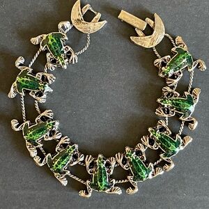 Vintage silver tone green color enamel Frog slide charm Bracelet